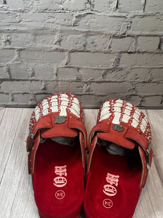 OCTAVIOUS MARKS RED PEARL UNISEX CLOG: 3/4 main image 8